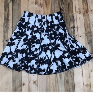 Cabi | Black White Cotton Floral Skirt size 4 #937